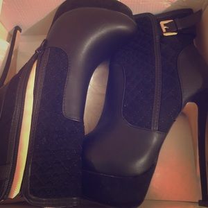 Black sleek stiletto